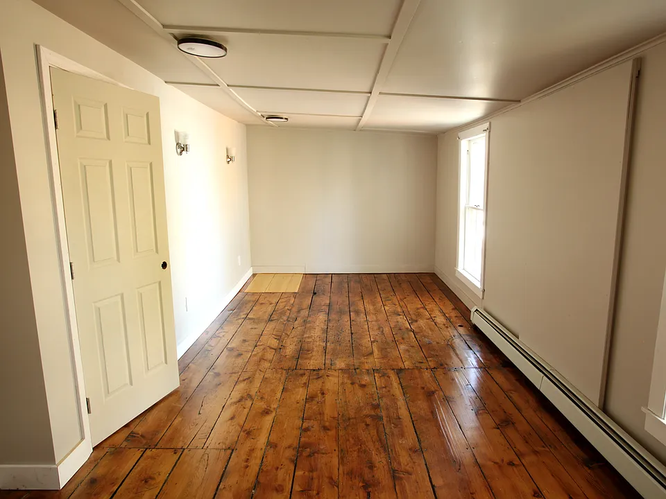 Large Bedroom 1