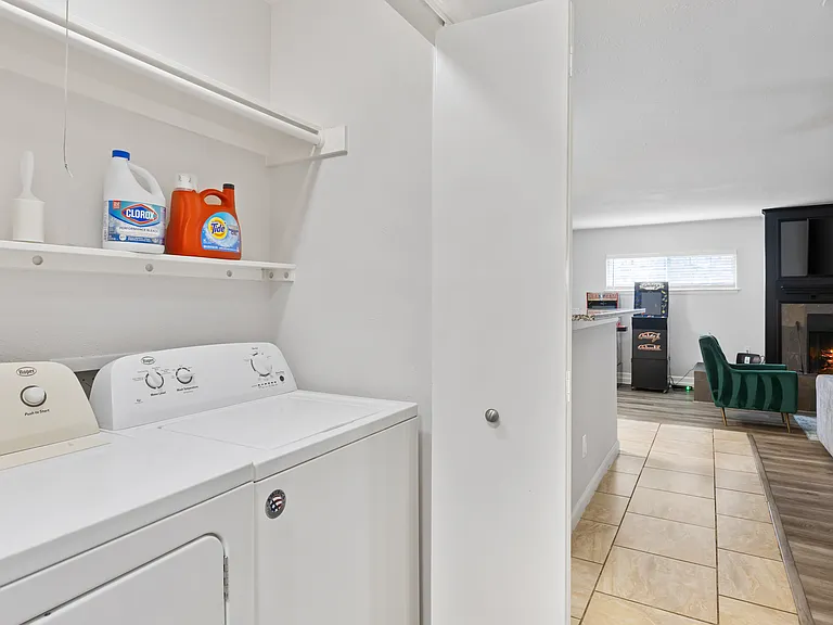2025 Japonica Ln — Photo 9