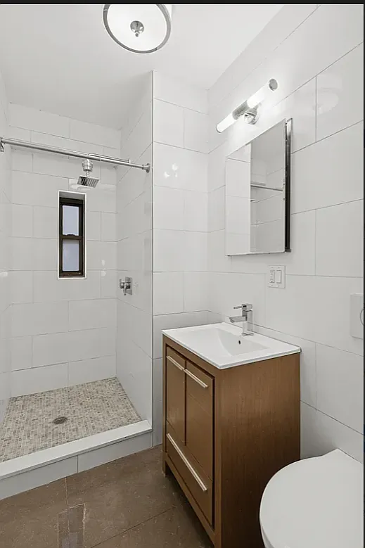 308 West 30th Street — Photo 4
