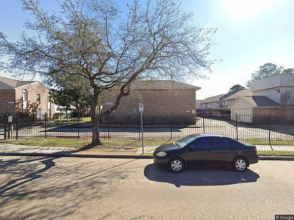 6647 De Moss Dr