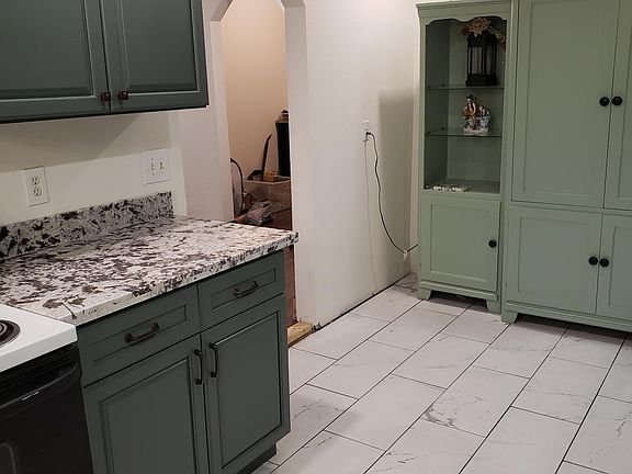 2nd image of 2216 W Strong St
