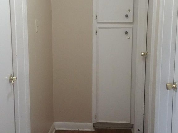 3rd image of 1545 Cambridge Dr