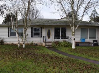 620 Roguelea Ln, Grants Pass, OR 97526