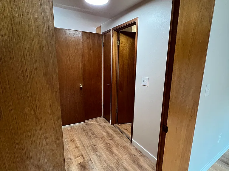 103 E Lynn St #102 — Photo 21