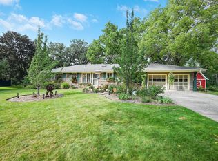 3220 Harmony Cir, Burnsville, MN 55337