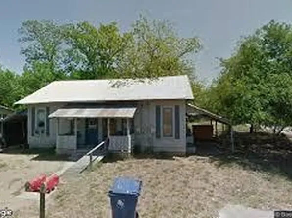 802 Ormand St APT A, Pleasanton, TX 78064