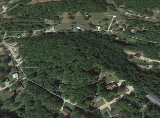 400 Springlea Hills Rd, Winfield, WV 25213