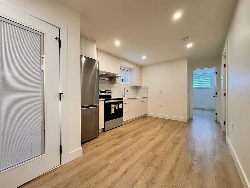 8633 12th Ave #1