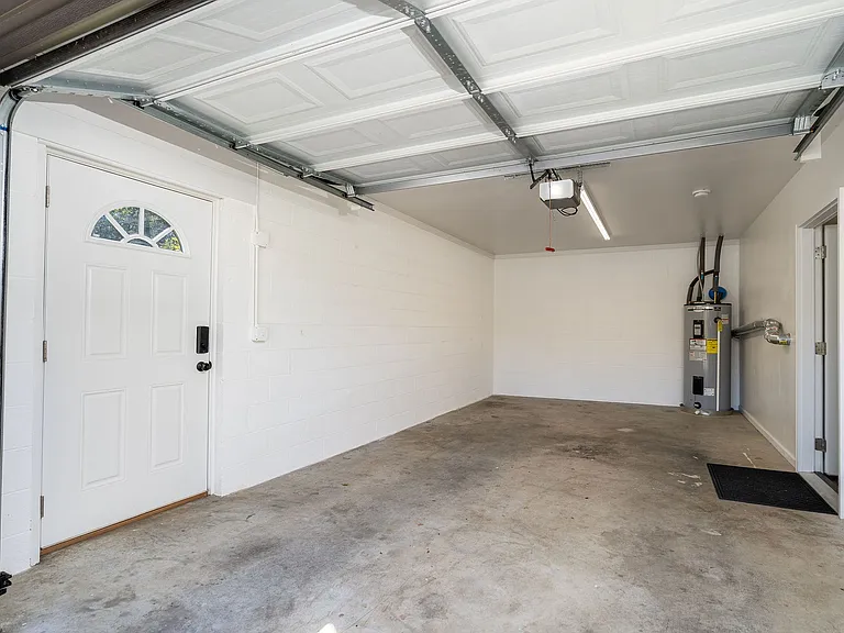 112 Kings Mountain Ct — Photo 54