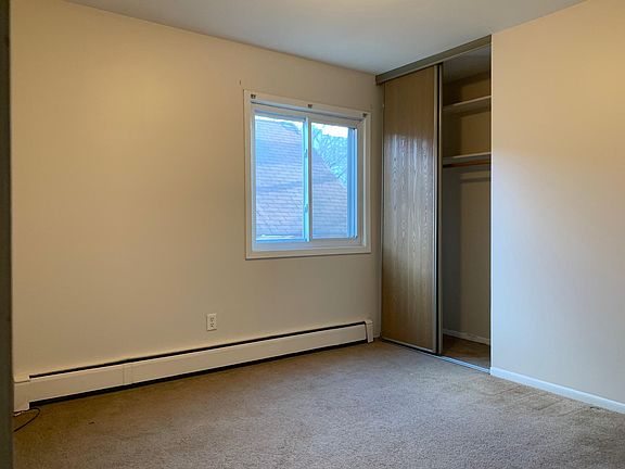 4th image of 722 27th Ave S APT 1
