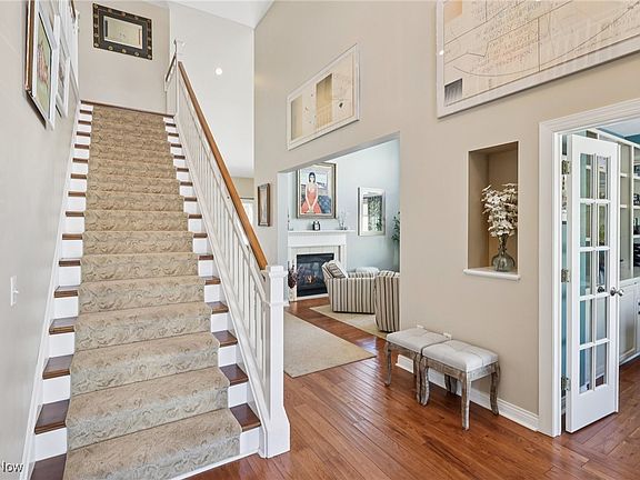 4th image of 604 Burgess Cir