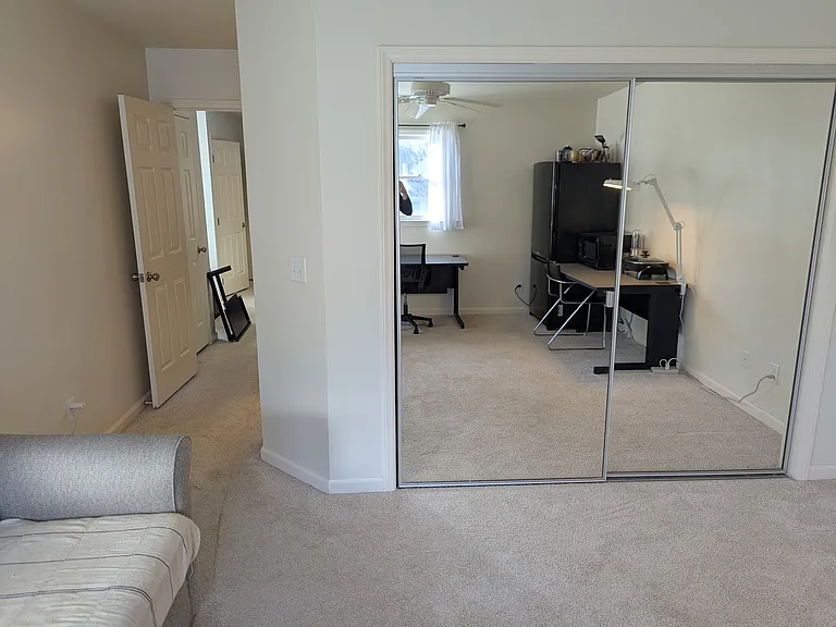 office/second bedroom