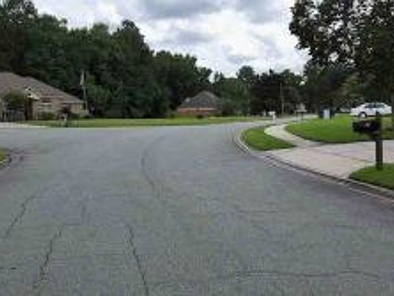 Exterior Neighborhood (street photo)