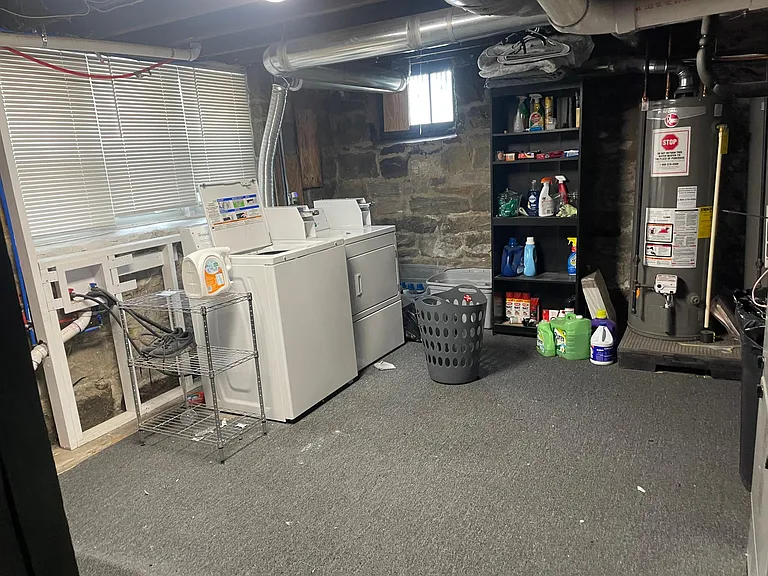 209 Park Ave — Photo 13