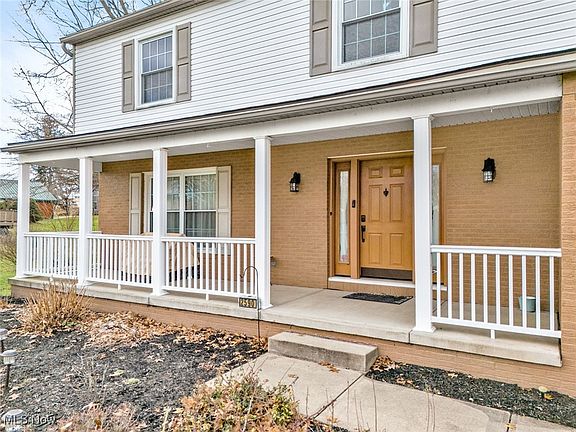 3rd image of 2590 Belair Dr
