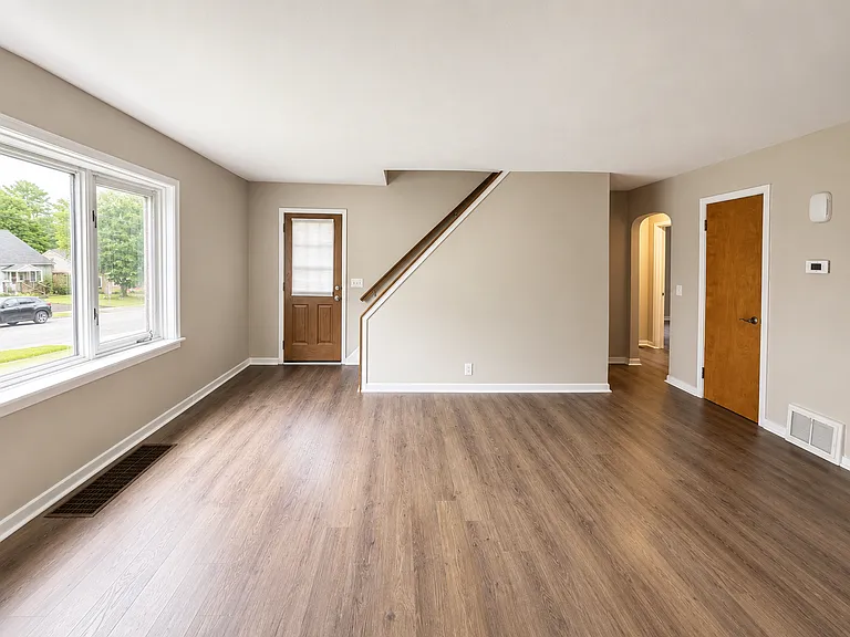 509 Torrance Ave — Photo 9