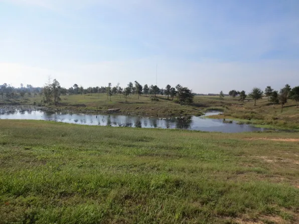 29 Highland Village Dr, Ellisville, MS 39437