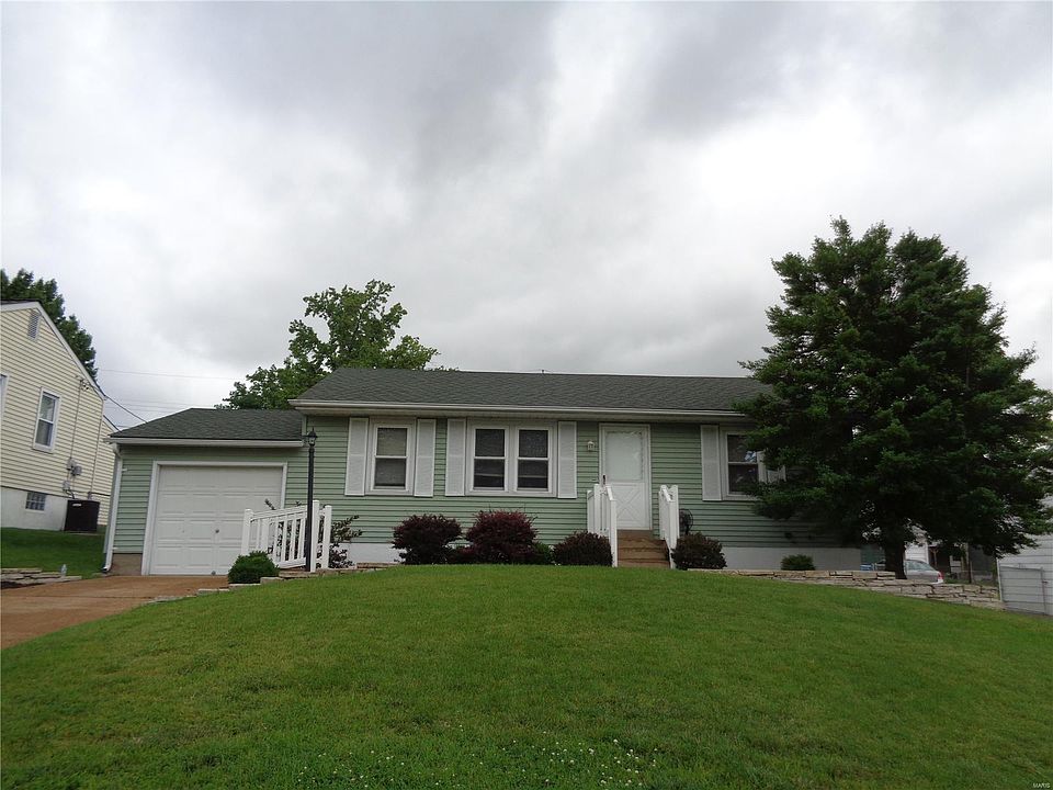 1st image of 11025 Pine Forest Dr