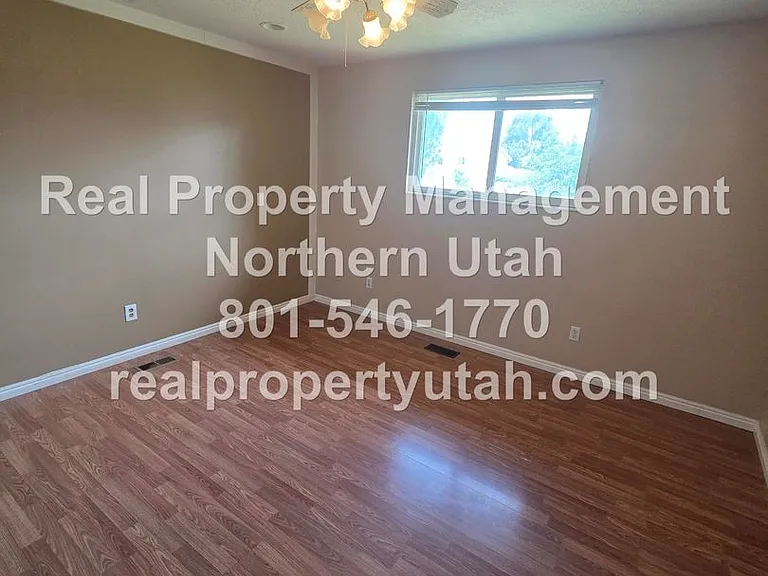 651 W 1060 N — Photo 14