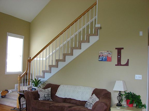 4th image of 9419 Hickory Knoll Ln