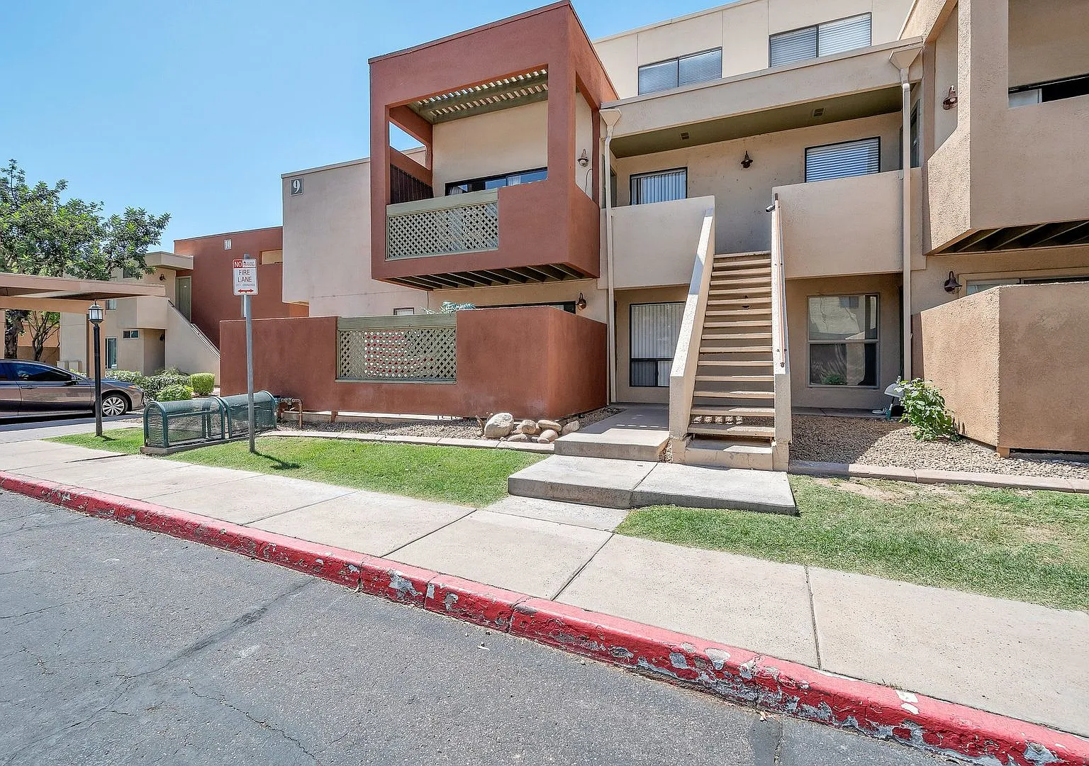 Two bedroom, two bathroom Scottsdale Condo! — Photo 1