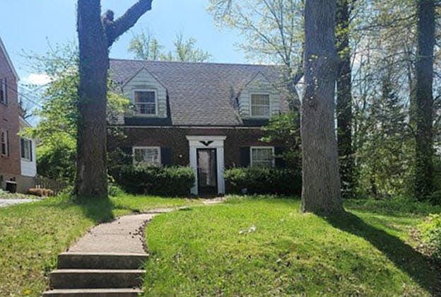 1st image of 212 Royal Ave