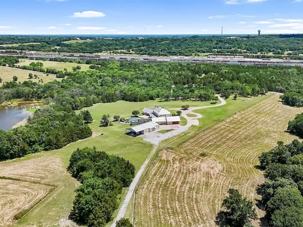 4135 Helen Dr, Denison, TX 75020