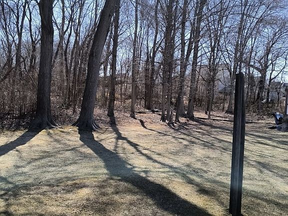 5th image of 6 Abbey Ln