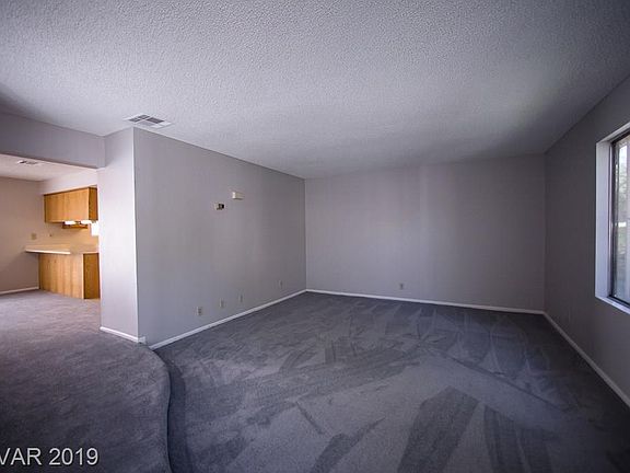3rd image of 3375 Garden East Dr