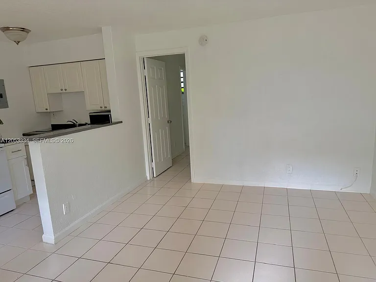 1240 NE 12th Ave #1-5 — Photo 9