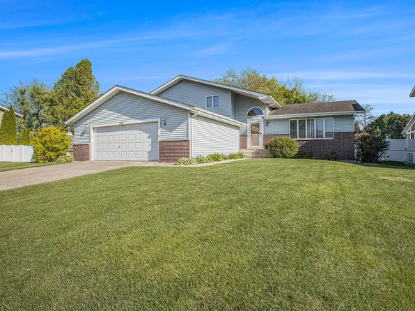 925 Brooke Ln, Schererville, IN 46375