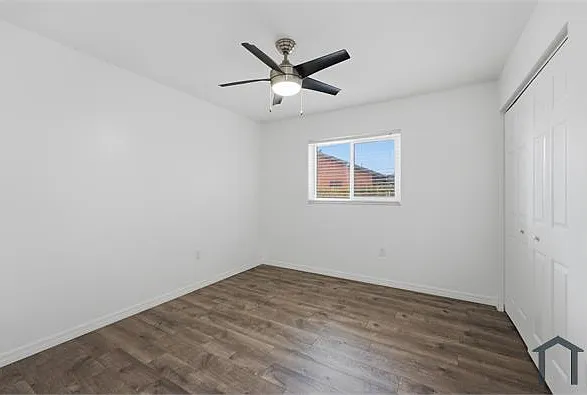 4404 Meadow Creek Cir — Photo 16