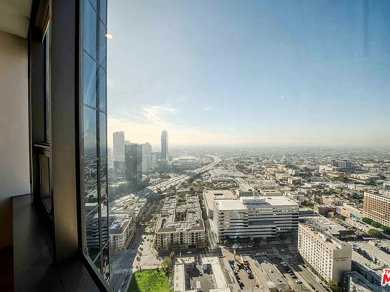 1100 Wilshire Blvd #3001 — Photo 13