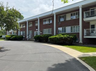 6005 Eden Prairie Rd APT 203, Edina, MN 55436