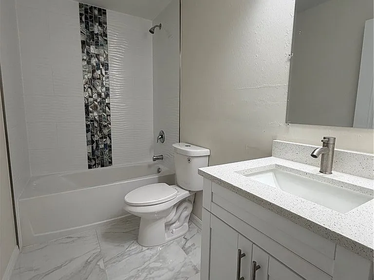 4715 26th St SW — Photo 4
