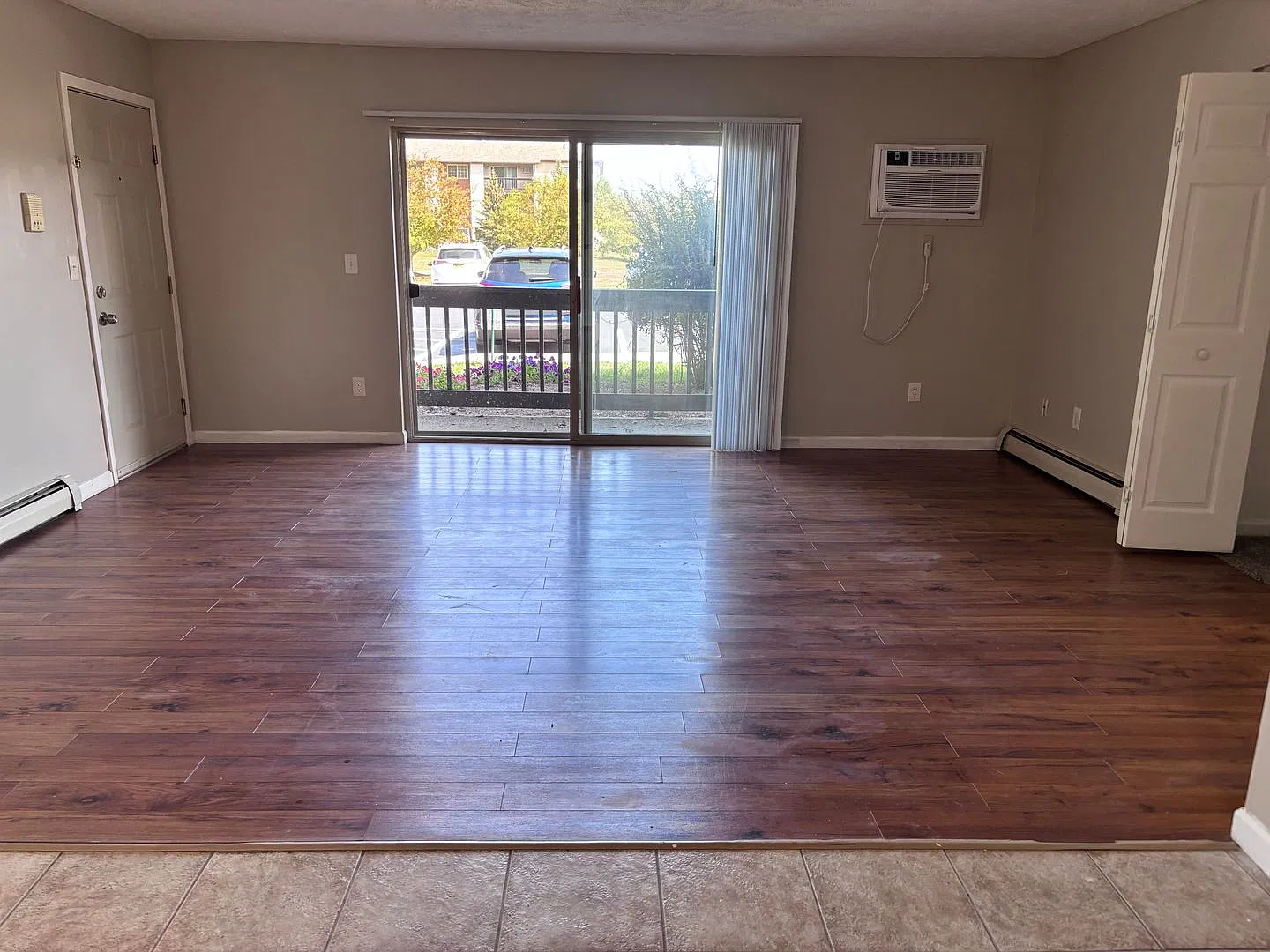Lakepointe Apartment Homes — Photo 3