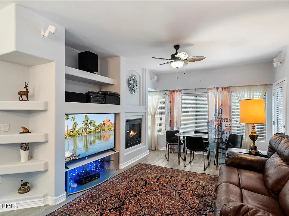 5450 E Deer Valley Dr #2008