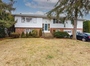 1935 Decatur Ave, Bellmore, NY 11710