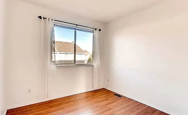 1273 S Zeno Way #B — Photo 5