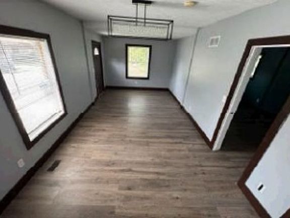Additional Living Room