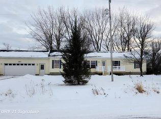 8521 Pierce Rd, Freeland, MI 48623