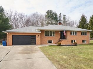 2858 Hayes Dr, Willoughby Hills, OH 44094