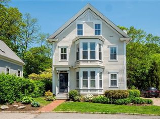 7 Howe St, Bristol, RI 02809