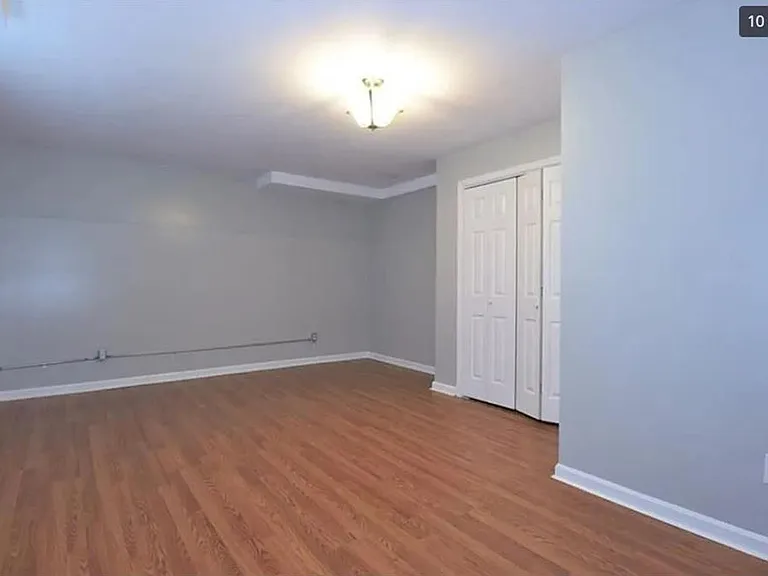 2945 Riverbend Dr — Photo 6