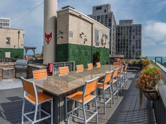 5th image of 501 W Fullerton Pkwy #2xebk83qv