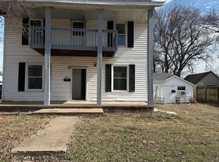 904 S Market St, Mount Vernon, MO 65712