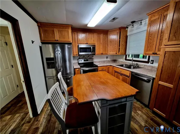 202 Meridian Ave, Hopewell, VA 23860