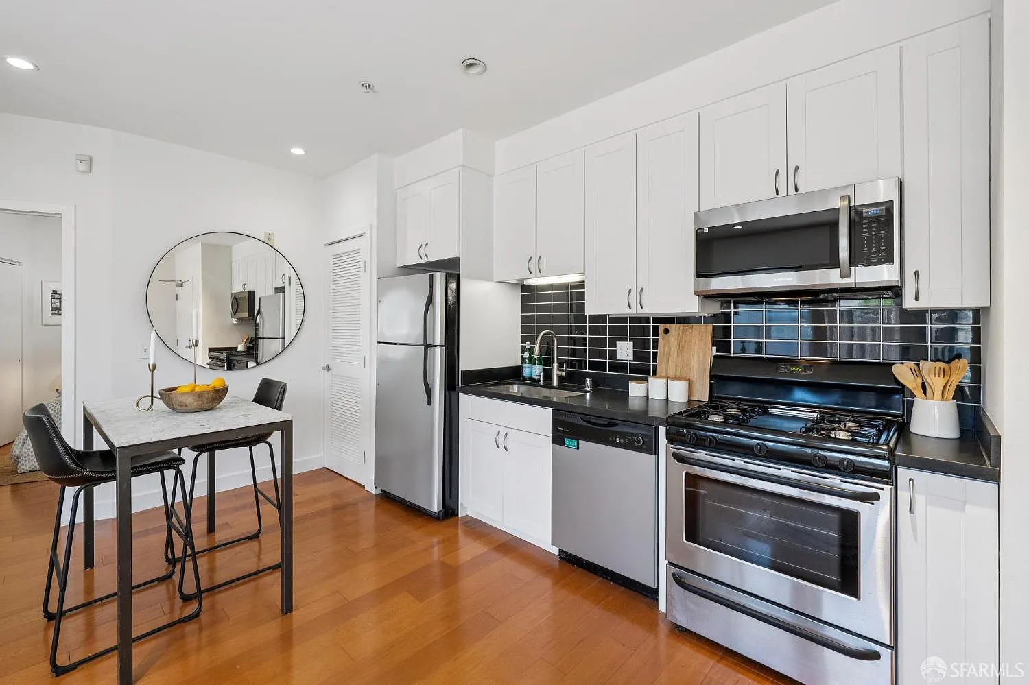 4343 3rd St APT 202 - Photo 7