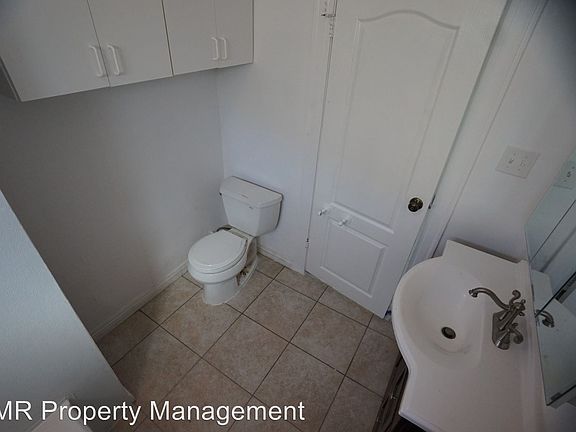 3rd image of 115 W Whitcomb Ave