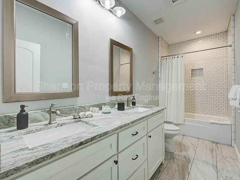 921 Kern St — Photo 8